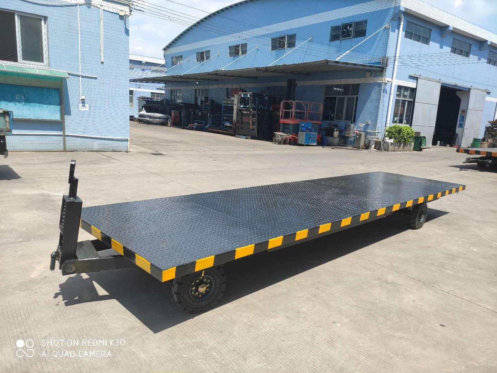 2噸平板拖車(chē) 無(wú)動(dòng)力牽引工具拖車(chē)案例